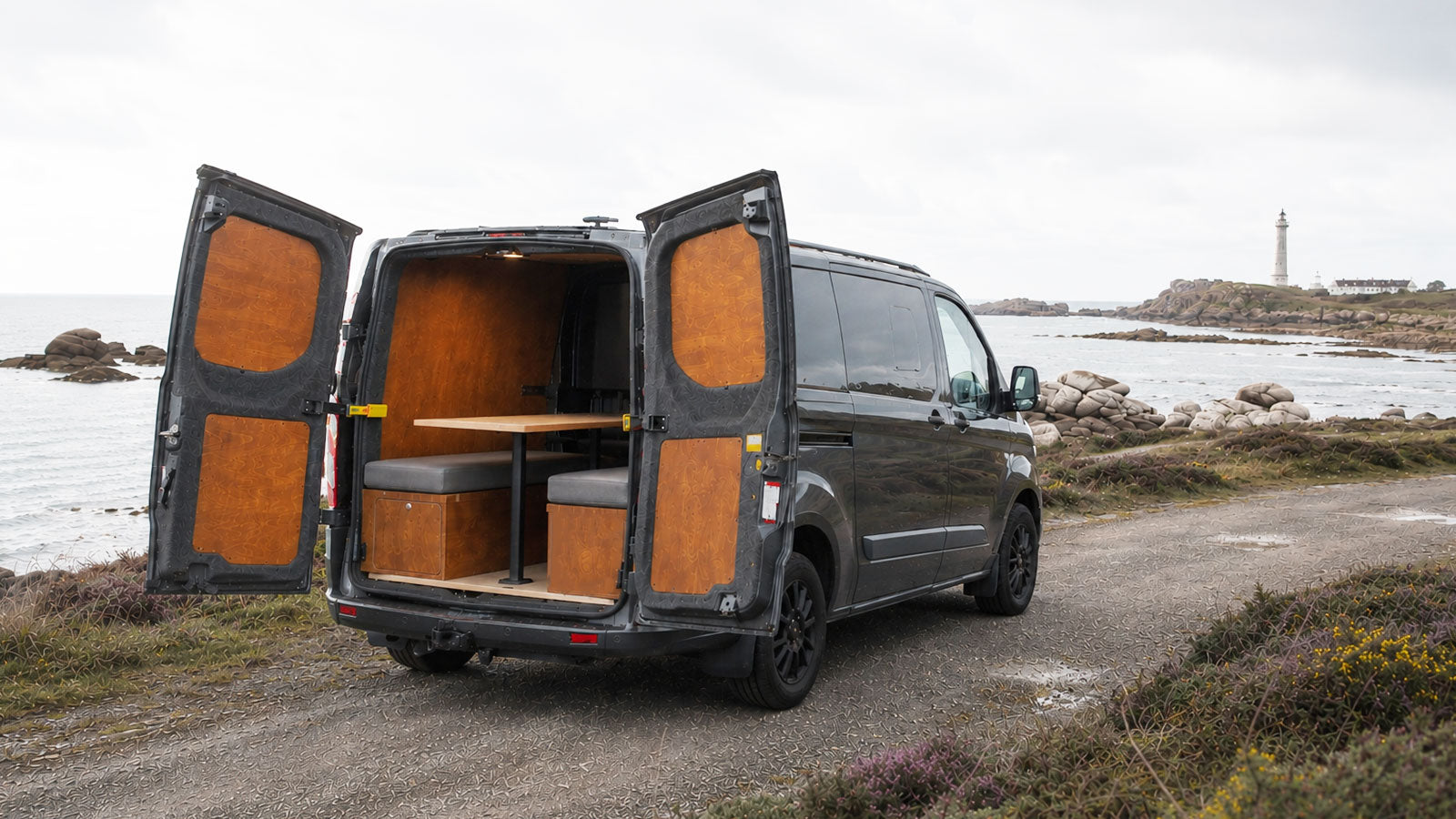 Transit Custom cabine approfondie : le van de Martine et Yannick