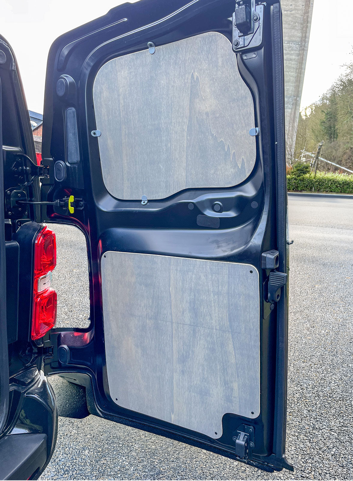 Habillages de portes arrière pour Opel Vivaro