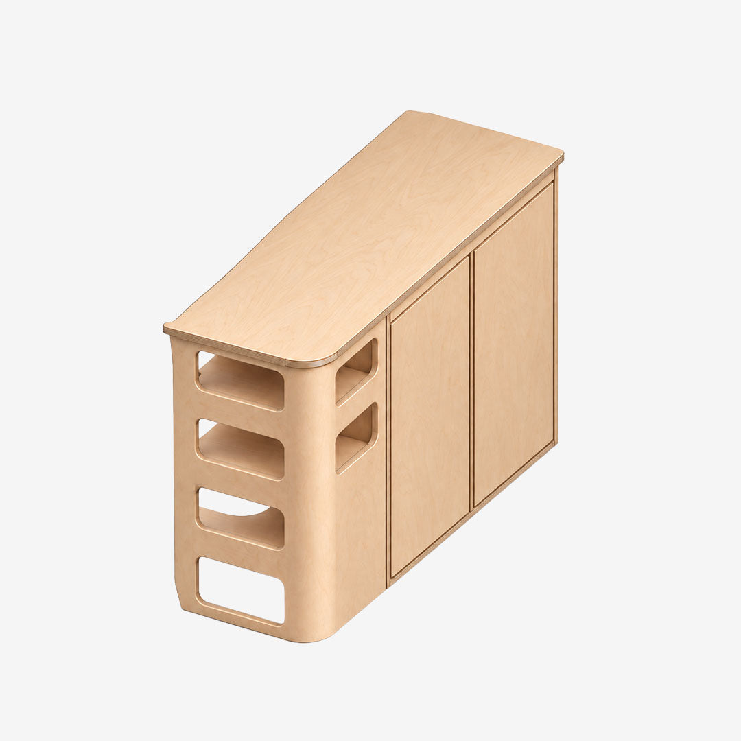 Meuble cuisine droit 2 colonnes dans un Ford Transit Custom L1H1 aménagé, vue de trois quarts avant